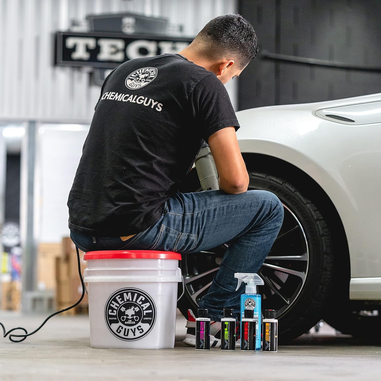 Chemical Guys Ultimate Scratch-Free Detailing Car Wash Bucket Kit with Accessories, Car Detailing Kit With Dirt Trap, Wash Mitt, Lid, and 16 oz Soap, Safe For Trucks, SUVs, Motorcycles, RVs