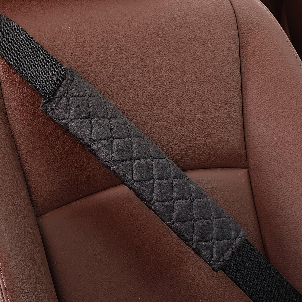 4 Pack Universal Car Seat Belt Pads, Adult Seat Belt Shoulder Strap Covers Harness Pad for Car/Bag,Soft Comfort Helps Protect You Neck Shoulder from The Seat Belt Rubbing（Black）