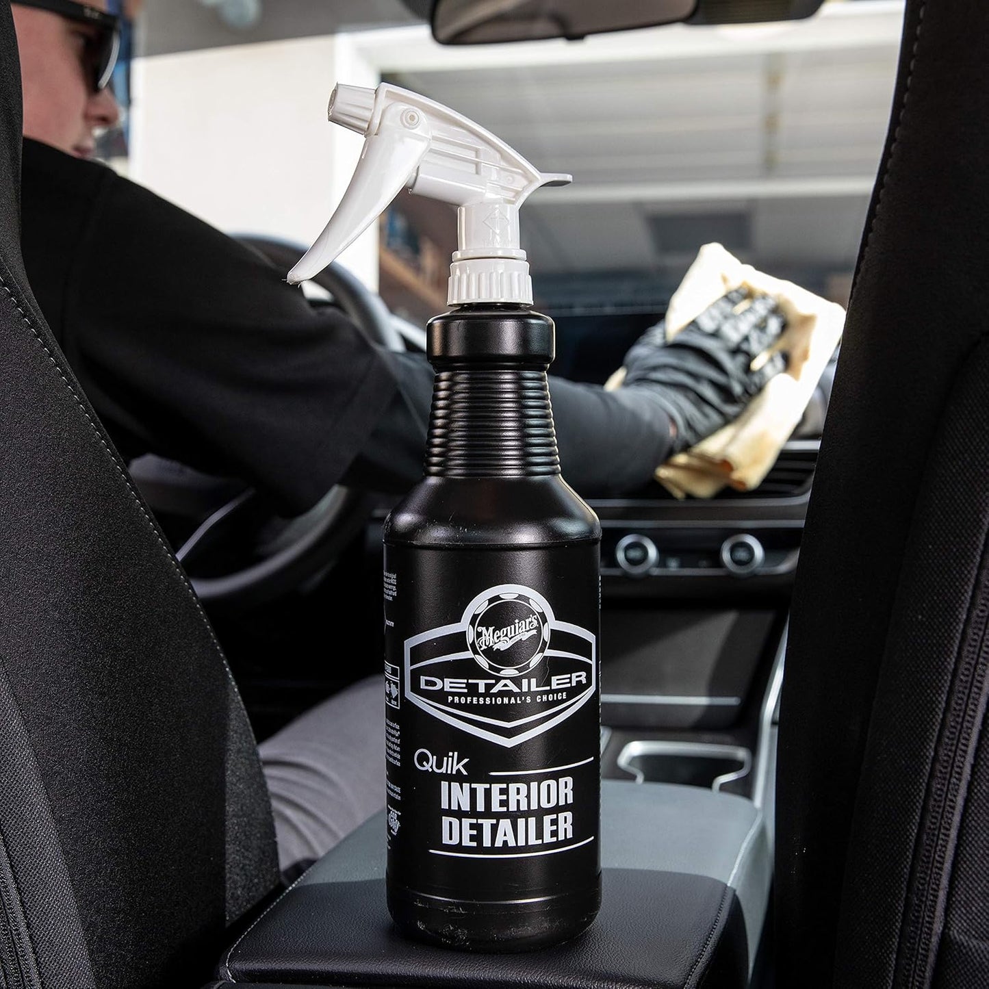 Meguiar's Shampoo Plus, Lubricating Car Wash Soap Lifts Dirt and Grime Off Car Surfaces, Cleans Paint Without Swirling or Scratching, Deepens Gloss and Boosts Shine, 1 Gal