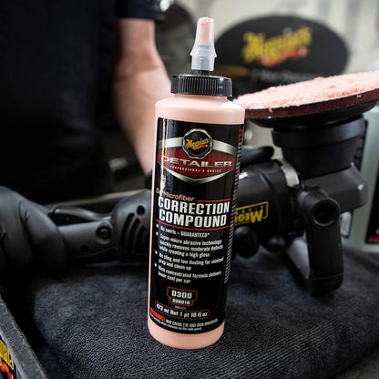 Meguiar's DA Microfiber Correction Compound D30032 - Pro Car Scratch Remover, for Use with a DA Polisher and Microfiber Cutting Disc, Remove Swirls, Scratches, Water Spots, and Oxidation, 32 Oz