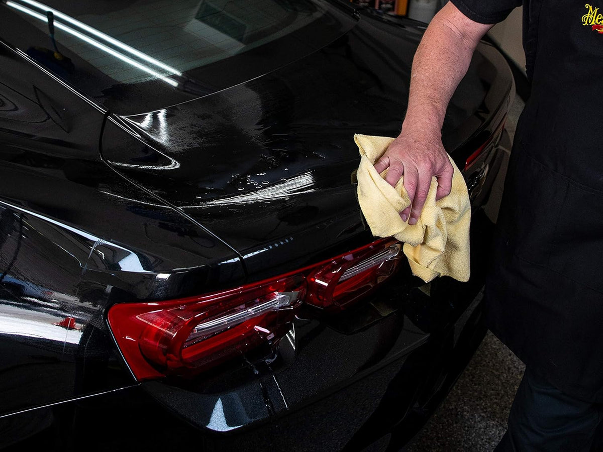 Meguiar's Professional Detailing Clay, Mild, C2000 - Car Clay Bar Safely Removes Contaminants Bonded on Paint for a Smooth, Glossy Finish - Premium Clay Bars Auto Detailing and Paint Prep, 200 Grams